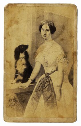 Raccolta di 39 fotografie, molte all'albumina, raffiguranti i Romanov: Nicola II, la moglie Alexandra e i figli della coppia, Alessandro III e la moglie Maria e altri esponenti della famiglia imperiale  - Asta Libri & Grafica - Libreria Antiquaria Gonnelli - Casa d'Aste - Gonnelli Casa d'Aste