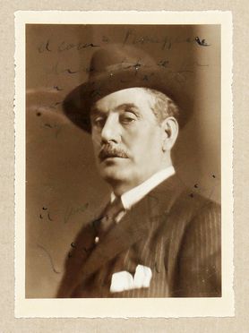  Puccini Giacomo : Ritratto fotografico con dedica e firma autografa insieme a lettera autografa con busta e biglietto da visita con annotazione autografa del compositore. Musica, Musica, Teatro, Spettacolo  - Auction Books & Graphics - Libreria Antiquaria Gonnelli - Casa d'Aste - Gonnelli Casa d'Aste