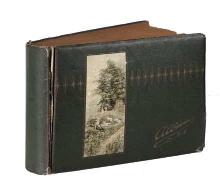  Arte : Importante raccolta di cartoline, molte delle quali dedicate alla moda dei primi anni del '900 e alla donna.  - Auction Graphics & Books - Libreria Antiquaria Gonnelli - Casa d'Aste - Gonnelli Casa d'Aste
