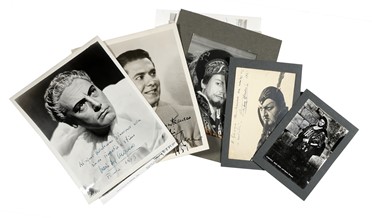 Raccolta di 76 fotografie e fotocartoline di cantanti lirici con dediche e firme autografe. Musica, Musica, Teatro, Spettacolo  - Auction Books, autographs & manuscripts - Libreria Antiquaria Gonnelli - Casa d'Aste - Gonnelli Casa d'Aste