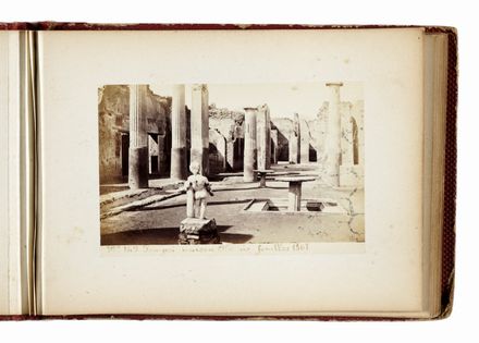  Michele Amodio  (Napoli,  - 1913) : Album 'Pompei', con 24 fotografie.  - Asta  [..]