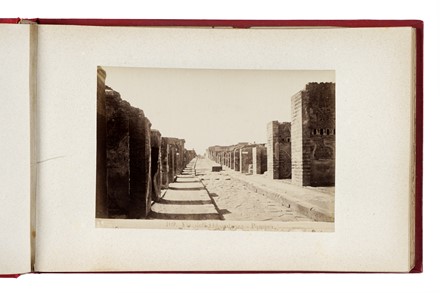  Eufrasio Mauri  (attivo a Napoli, ) : Album 'Pompei', con 48 fotografie.  - Asta Fotografie storiche - Libreria Antiquaria Gonnelli - Casa d'Aste - Gonnelli Casa d'Aste