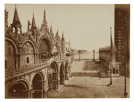  Carlo Naya  (Tronzano Vercellese, 1816 - Venezia, 1882) : Lotto di due albumine di Venezia.  - Auction Fotografie storiche - Libreria Antiquaria Gonnelli - Casa d'Aste - Gonnelli Casa d'Aste