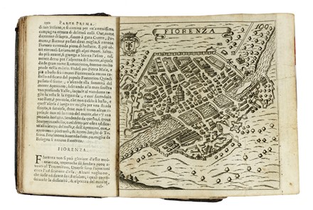  Scoto Francesco : Itinerario, overo nova descrittione de' viaggi principali d'Italia [...] nella quale si ha piena notitia di tutte le cose piu notabili, & degne d'esser vedute. Geografia e viaggi, Figurato, Storia, Collezionismo e Bibliografia, Storia, Diritto e Politica  - Auction Books, autographs & manuscripts - Libreria Antiquaria Gonnelli - Casa d'Aste - Gonnelli Casa d'Aste