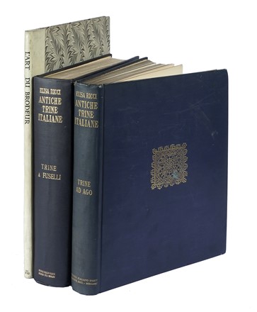  Ricci Elisa : Antiche trine italiane [...]. Trine a fuselli.  Charles Germain de Saint-Aubin  - Asta Libri a stampa dal XVI al XX secolo [ASTA A TEMPO - PARTE II] - Libreria Antiquaria Gonnelli - Casa d'Aste - Gonnelli Casa d'Aste
