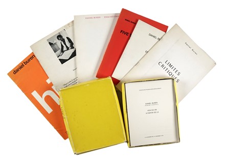  Buren Daniel : Lotto di 7 opere di Daniel Buren. Arte, Libro d'Artista, Cataloghi di arte, Collezionismo e Bibliografia, Arte  - Auction Books, Autographs and Manuscripts - Libreria Antiquaria Gonnelli - Casa d'Aste - Gonnelli Casa d'Aste