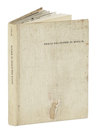  Sciascia Leonardo : Feste religiose in Sicilia. Fotografie di Fernando Scianna. Letteratura italiana, Fotografia, Antropologia, Letteratura, Arte, Economia, Sociologia  Fernando Scianna  - Auction Libri, Autografi e Manoscritti - Libreria Antiquaria Gonnelli - Casa d'Aste - Gonnelli Casa d'Aste