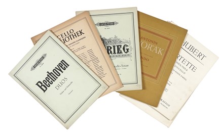 Raccolta di 3 scatoloni contenenti moltissimi spartiti musicali. Musica, Musica, Teatro, Spettacolo  - Auction Libri, Autografi e Manoscritti - Libreria Antiquaria Gonnelli - Casa d'Aste - Gonnelli Casa d'Aste