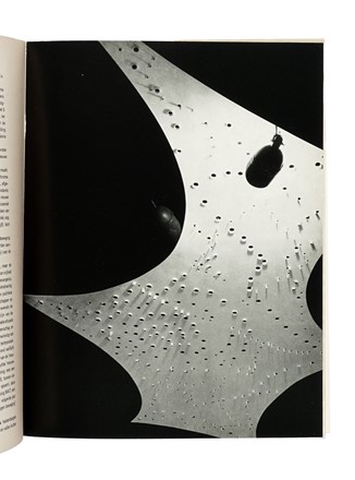  Fontana Lucio : Museumjournal voor moderne kunst. Serie 9 no. 5/6. Cataloghi di arte  Yves Klein  - Auction Books, Autographs and Manuscripts - Libreria Antiquaria Gonnelli - Casa d'Aste - Gonnelli Casa d'Aste