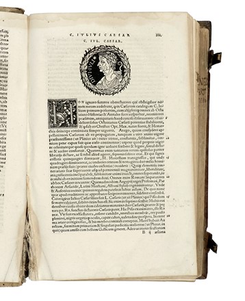  Cuspinianus Johannes : De Caesaribus atque imperatoribus Romanis opus insigne... Legatura, Storia  - Auction Books, Autographs and Manuscripts - Libreria Antiquaria Gonnelli - Casa d'Aste - Gonnelli Casa d'Aste