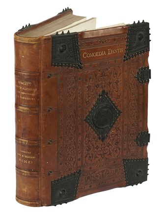  Alighieri Dante : La Comedia [...] con la esposizione di Giuseppe Lando Passerini da Cortona e la prefazione di Gabriele D'Annunzio. Dantesca, Facsimili, Legatura  Gabriele D'Annunzio  (1863 - 1938), Giuseppe Lando Passerini  - Auction Books, Autographs and Manuscripts - Libreria Antiquaria Gonnelli - Casa d'Aste - Gonnelli Casa d'Aste