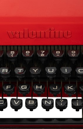  Ettore Sottsass  (Innsbruck, 1917 - Milano, 2007) : Macchina da scrivere Valentine per Olivetti.  - Asta Arte Antica, Moderna e Contemporanea [parte II] - Libreria Antiquaria Gonnelli - Casa d'Aste - Gonnelli Casa d'Aste
