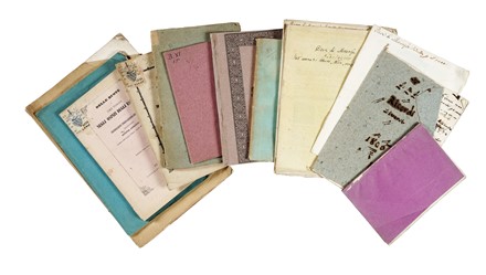 Corposissima raccolta miscellanea di lettere, biglietti, cartoline di personaggi del mondo della letteratura, filosofia, teatro, politica, musica ecc. insieme a documenti a stampa. Storia, Storia, Diritto e Politica  - Auction Libri, Autografi e Manoscritti - Libreria Antiquaria Gonnelli - Casa d'Aste - Gonnelli Casa d'Aste
