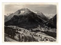 Album che raccoglie 30 fotografie di Zurigo, S. Moritz, il Maloja e paesaggio montano.