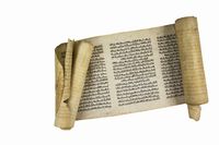 Insieme di 2 rotoli di pergamena con testi in ebraico.