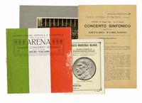 Raccolta di oltre 30 programmi di sala e locandine di concerti diretti da Arturo Toscanini.