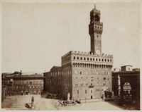 Lotto composto di due vedute di Palazzo Vecchio.