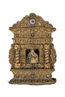 Santa Caterina d'Alessandria entro tabernacolo reliquiario in passamaneria dorata.