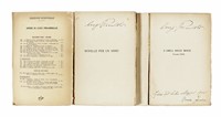 Firme autografe su due libri.