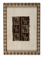 Frammento verosimilmente Chancay / Danza balinese Barong dipinta su tessuto / Frammento su seta.