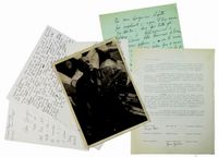 Insieme composto da 5 lettere e 1 cartolina viaggiata autografe firmate, 1 fotografia dell'artista e 1 comunicato relativo alla fondazione dell'Associazione 'Artisti d'Italia' con firma autografa.