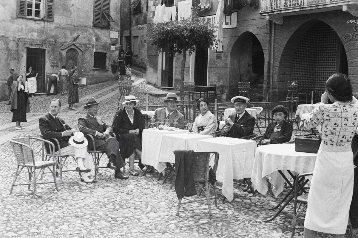 Rullino originale con 26 sue immagini.