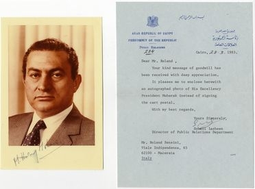  Hosni Mubarak : Ritratto fotografico a colori con firma autografa.  - Asta Libri, manoscritti e autografi - Libreria Antiquaria Gonnelli - Casa d'Aste - Gonnelli Casa d'Aste