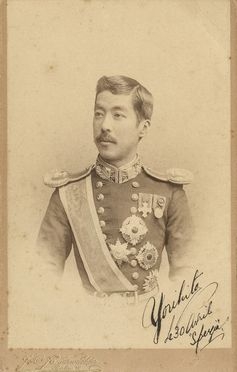  Higashifushimi Yorihito  (1867 - 1922) : Ritratto fotografico con firma autografa.  - Asta Libri, Manoscritti e Autografi - Libreria Antiquaria Gonnelli - Casa d'Aste - Gonnelli Casa d'Aste