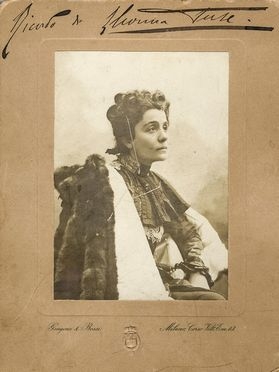  Eleonora Duse  (1858 - 1924) : Ritratto fotografico con firma autografa.  - Auction Books, Manuscripts & Autographs - Libreria Antiquaria Gonnelli - Casa d'Aste - Gonnelli Casa d'Aste