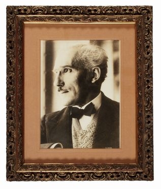  Arturo Toscanini : Ritratto fotografico con dedica e firma autografa.  - Asta Grafica & Libri - Libreria Antiquaria Gonnelli - Casa d'Aste - Gonnelli Casa d'Aste