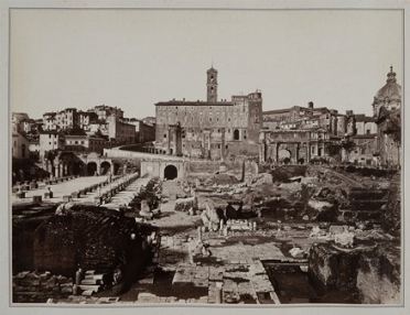 Domenico Anderson  (Roma, 1854 - 1938) : Roma. Veduta del Foro verso il Campidoglio.  - Asta Fotografie storiche - Libreria Antiquaria Gonnelli - Casa d'Aste - Gonnelli Casa d'Aste