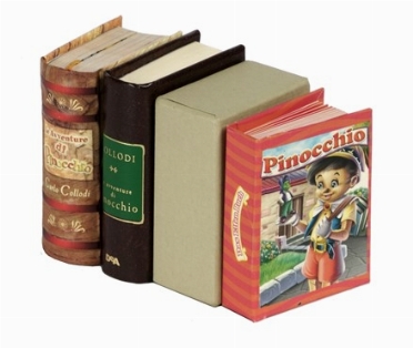  Collodi Carlo : Lotto composto di 4 edizioni di Pinocchio in miniatura.  - Asta Libri, autografi e manoscritti - Libreria Antiquaria Gonnelli - Casa d'Aste - Gonnelli Casa d'Aste