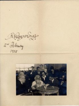  Rabindranath Tagore : Firma e data autografa su carta. Letteratura straniera, Letteratura  - Auction BOOKS, MANUSCRIPTS AND AUTOGRAPHS - Libreria Antiquaria Gonnelli - Casa d'Aste - Gonnelli Casa d'Aste