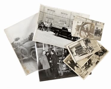 Raccolta di 18 fotografie su auto, moto e alcune su Moto Guzzi.  - Asta Grafica & Libri - Libreria Antiquaria Gonnelli - Casa d'Aste - Gonnelli Casa d'Aste