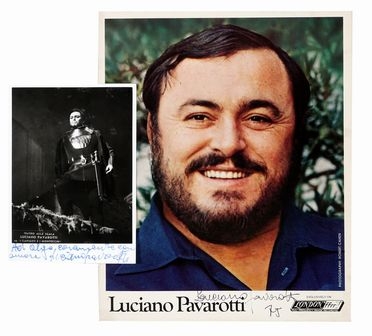  Pavarotti Luciano : Raccolta di 3 fotografie in bianco e nero autografate, insieme  [..]