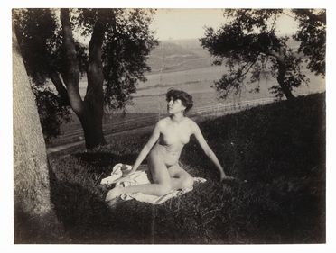  Wilhelm (von) Plüschow  (Wismar, 1852 - Berlino, 1930) : Studio di nudo femminile.  - Auction Fotografie storiche - Libreria Antiquaria Gonnelli - Casa d'Aste - Gonnelli Casa d'Aste
